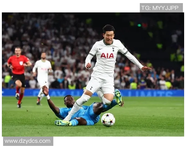 热刺逆袭巴萨上演冷门大战球迷热议赛场惊喜瞬间