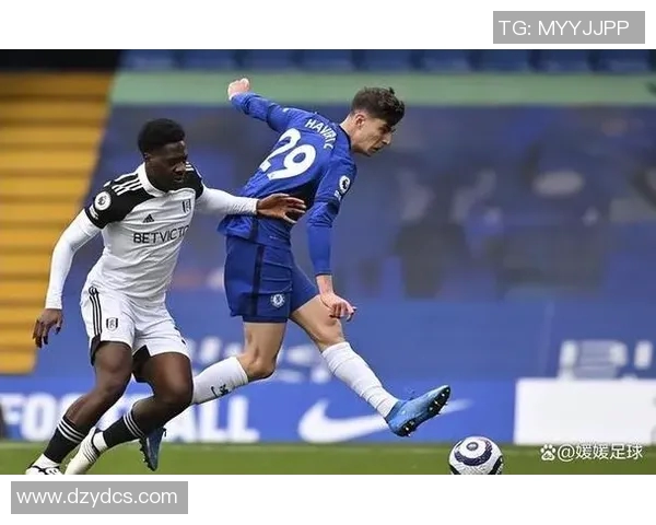 米堡与女王巡游对决分析战术与球员表现全解析 米堡与女王巡游对决分析战术与球员表现全解析