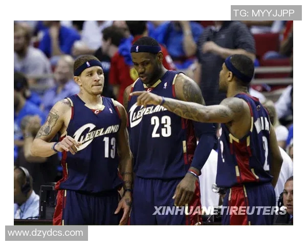 2015年NBA总决赛骑士与勇士精彩对决回顾与精彩瞬间集锦