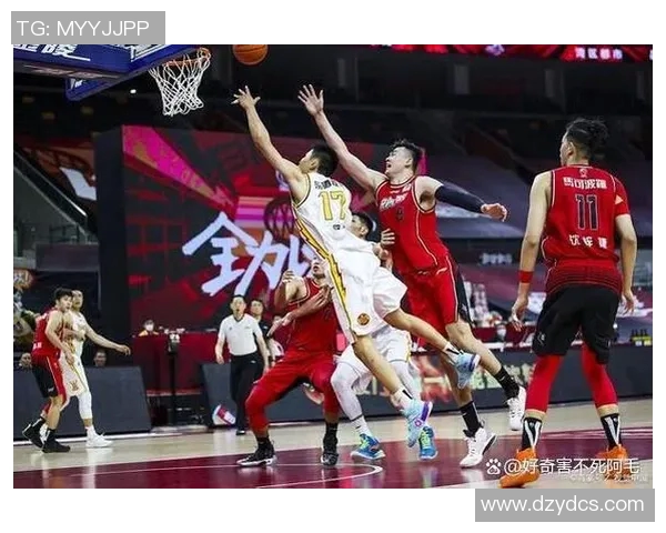 CBA广东队与山东队激战正酣比分悬念不断精彩瞬间回顾