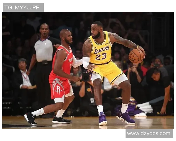 克里斯保罗与詹姆斯的巅峰对决谁能赢得篮球历史的荣耀 克里斯保罗与詹姆斯的巅峰对决谁能赢得篮球历史的荣耀