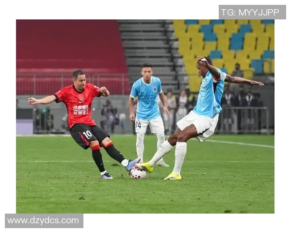 成都足球队的快速转换战术解析与实战应用探讨MBA