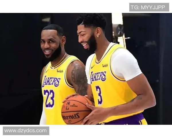 湖人对决雄鹿精彩全场集锦回顾,感受篮球盛宴的激情与魅力 湖人对决雄鹿精彩全场集锦回顾,感受篮球盛宴的激情与魅力